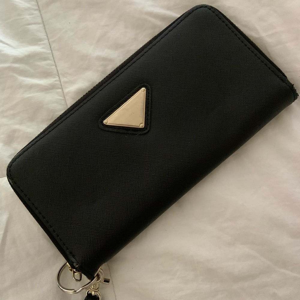 Black wallet